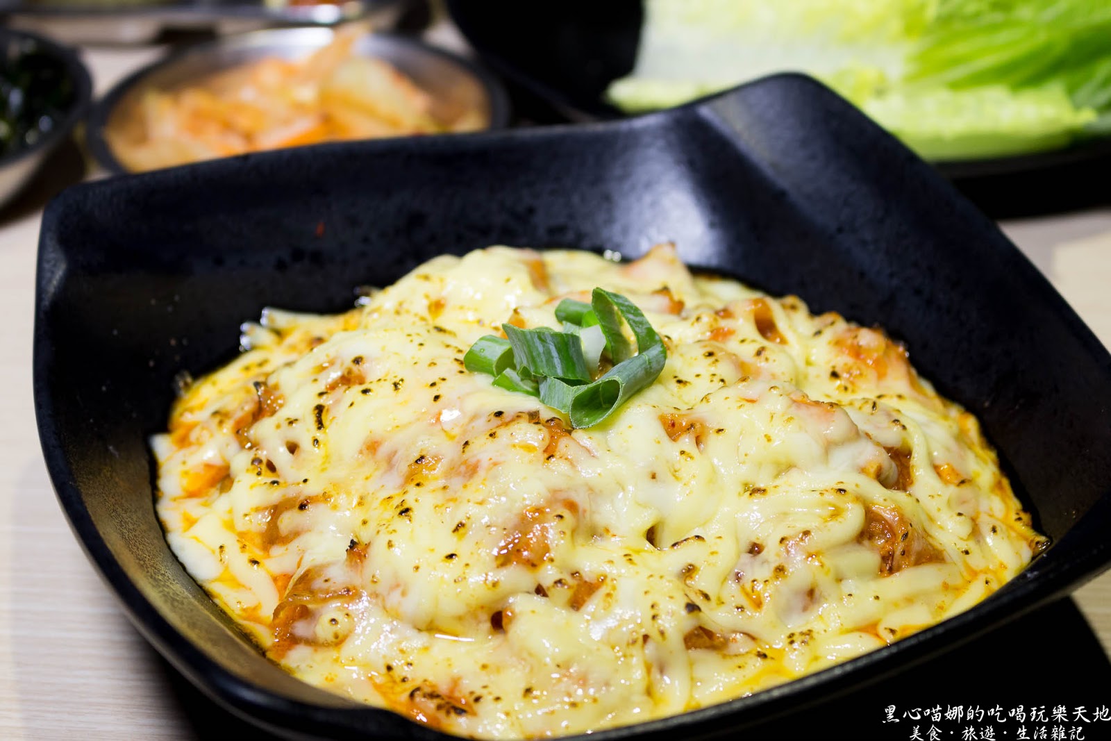 高雄前鎮︱油蔥酥韓國烤肉村　大口喝酒、大口吃肉！！專人烤肉不忙亂❤吃烤肉也能學韓語喲！！요정수 구이마을