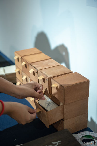 草間彌生又來了？來台中大里Dali Art 藝術廣場-TOKYO ILLUSION 東京幻境日本當代藝術展，就能飽覽日本新銳藝術家新潮創作及大師級草間彌生藝術創作。