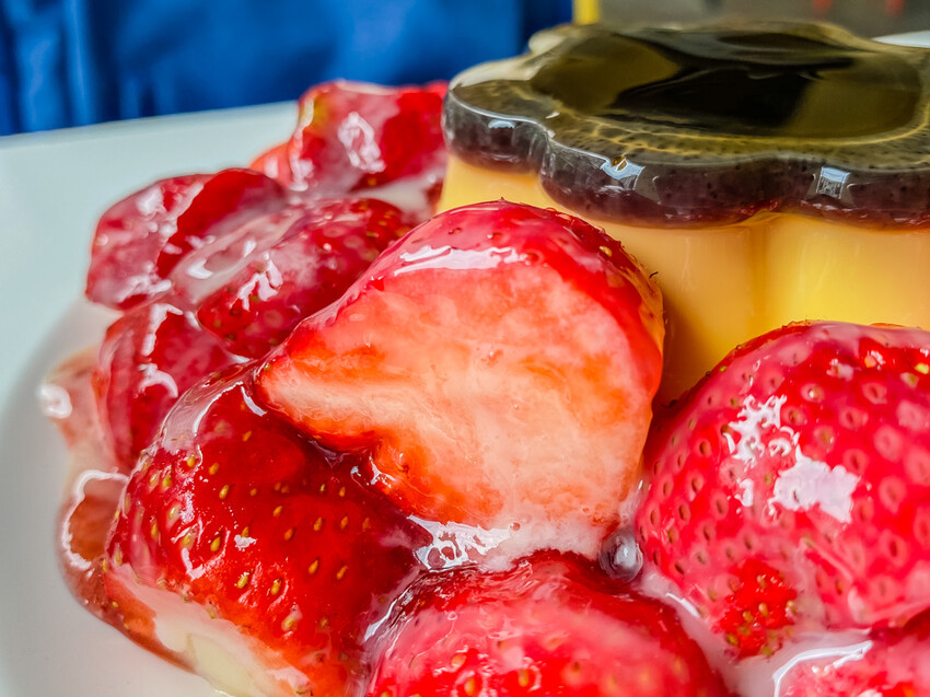 高雄冰品 – 芒果好忙 x 布丁草莓雪花冰上市