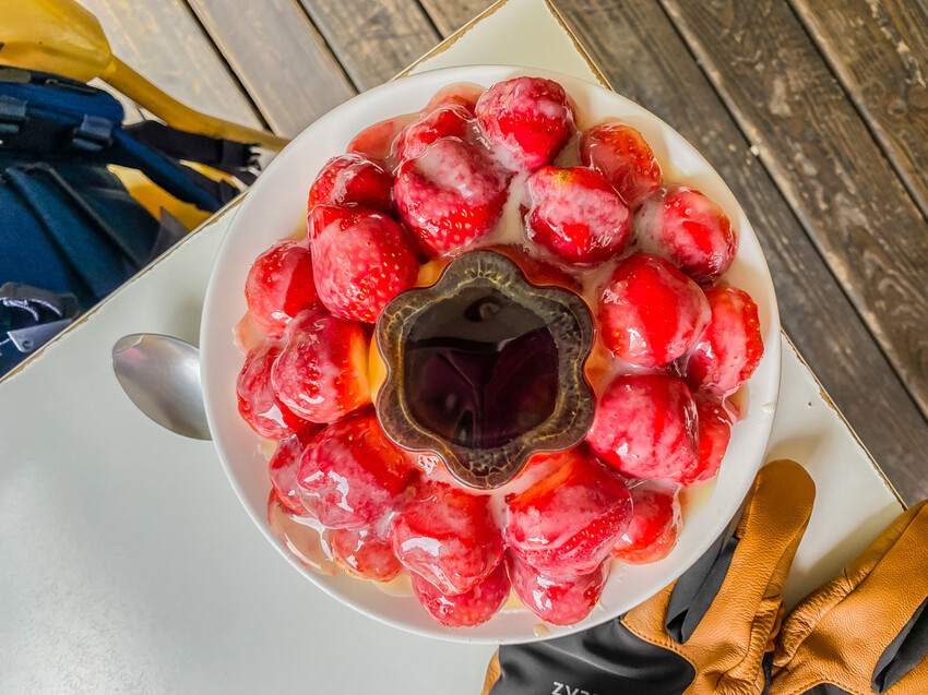 高雄冰品 – 芒果好忙 x 布丁草莓雪花冰上市