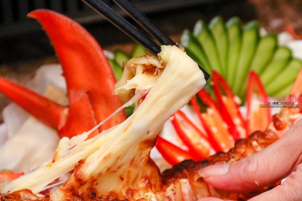 漁川火烤海鮮：【土城熱炒】☼漁川火烤海鮮☼用料豐富的昆布海鮮鍋、活跳跳的波士頓龍蝦各式料理，尚青的海鮮等你來品嚐～♥♥