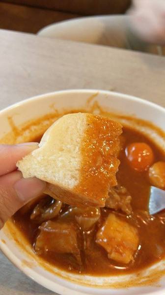 雨田+：雨田+ - 新店知名早午餐 四種起司組成的超爆漿豪華綜合起司土司怎麼可以錯過 悠閒假日的好去處