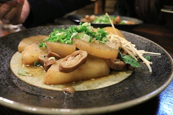 台灣鹿港囝仔：【彰化食記】鹿港的特色店家~台灣鹿港の子/台灣鹿港囝仔-人文生活館/原來是一家走復古風的滷味店吶/黃金麵懷舊遊樂園/舊街景