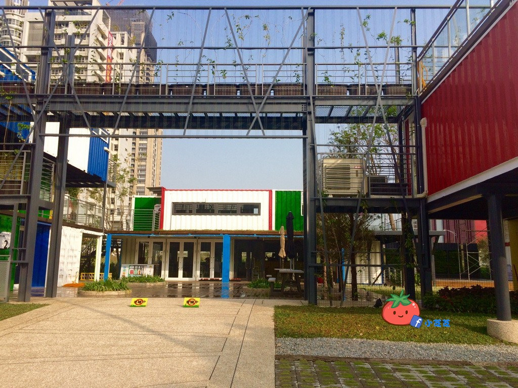 新莊彩色貨櫃屋 日日心塾