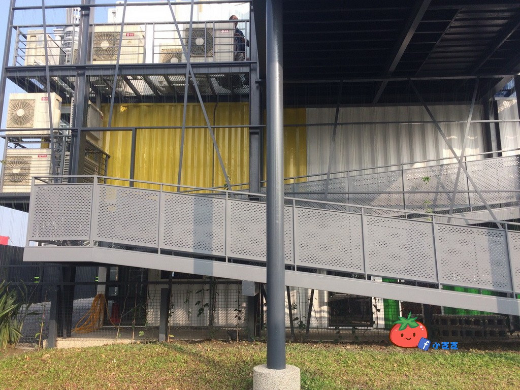 新莊彩色貨櫃屋 日日心塾