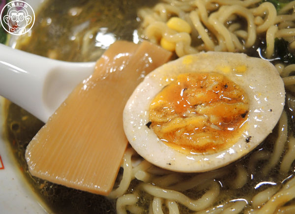 麵屋。濃:呷飽祙【新北三峽・麵屋。濃】自動販賣機賣拉麵