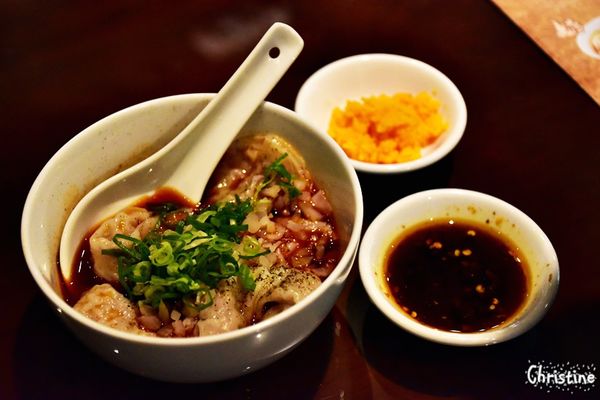 【台北。美食】善導寺站 / 九寨川味精緻麵食館，經典牛肉麵/麻辣麵，好喝的酥麻湯底，澎湃不膩口的滷味拼盤