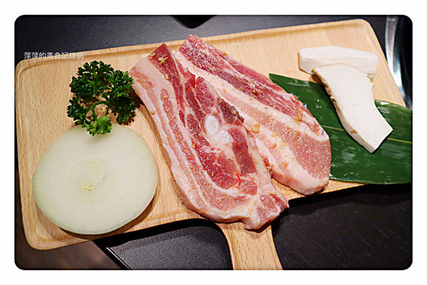 【新店美食】安妞韓國烤肉食堂 ~ 新店好吃的韓國烤肉❤️豬五花/馬鈴薯豬骨湯/韓式炸雞 - 捷運大坪林站