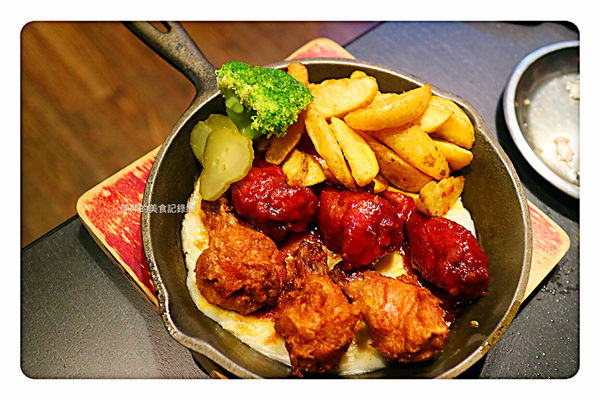 【新店美食】安妞韓國烤肉食堂 ~ 新店好吃的韓國烤肉❤️豬五花/馬鈴薯豬骨湯/韓式炸雞 - 捷運大坪林站