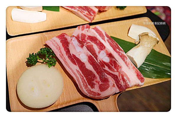 【新店美食】安妞韓國烤肉食堂 ~ 新店好吃的韓國烤肉❤️豬五花/馬鈴薯豬骨湯/韓式炸雞 - 捷運大坪林站