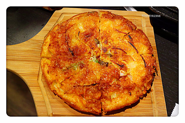 【新店美食】安妞韓國烤肉食堂 ~ 新店好吃的韓國烤肉❤️豬五花/馬鈴薯豬骨湯/韓式炸雞 - 捷運大坪林站