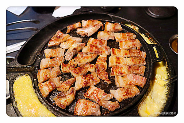 【新店美食】安妞韓國烤肉食堂 ~ 新店好吃的韓國烤肉❤️豬五花/馬鈴薯豬骨湯/韓式炸雞 - 捷運大坪林站