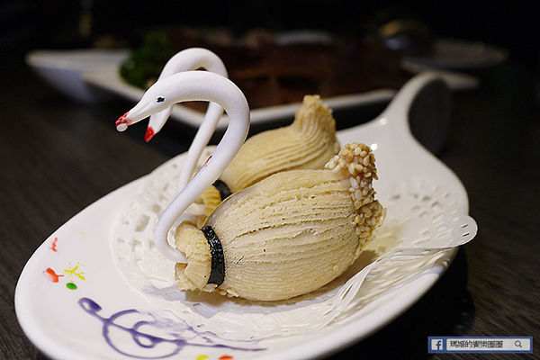 【鼎太極麻辣鍋】超炫女神火熖牛小排。四神獸湯底。台大麻辣鍋。捷運公館站麻辣鍋