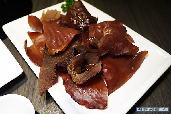 【鼎太極麻辣鍋】超炫女神火熖牛小排。四神獸湯底。台大麻辣鍋。捷運公館站麻辣鍋