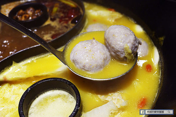 【鼎太極麻辣鍋】超炫女神火熖牛小排。四神獸湯底。台大麻辣鍋。捷運公館站麻辣鍋