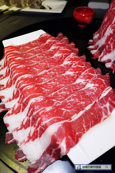 【鼎太極麻辣鍋】超炫女神火熖牛小排。四神獸湯底。台大麻辣鍋。捷運公館站麻辣鍋