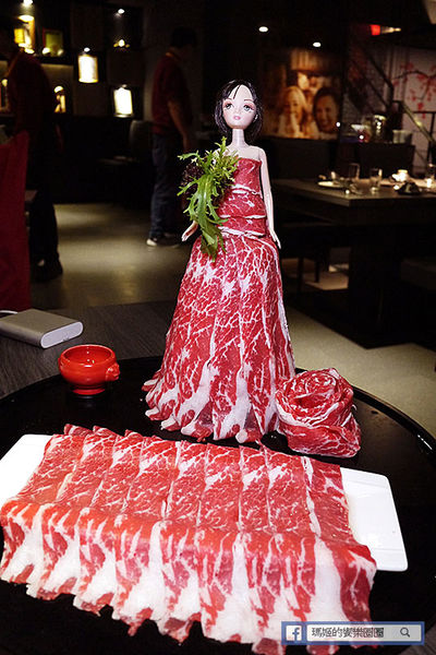 【鼎太極麻辣鍋】超炫女神火熖牛小排。四神獸湯底。台大麻辣鍋。捷運公館站麻辣鍋