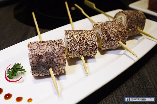 【鼎太極麻辣鍋】超炫女神火熖牛小排。四神獸湯底。台大麻辣鍋。捷運公館站麻辣鍋