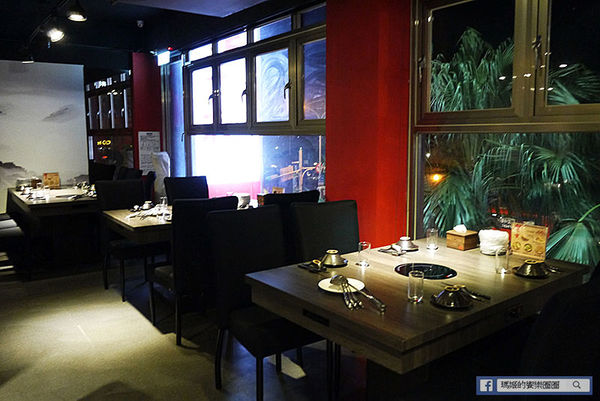 【鼎太極麻辣鍋】超炫女神火熖牛小排。四神獸湯底。台大麻辣鍋。捷運公館站麻辣鍋