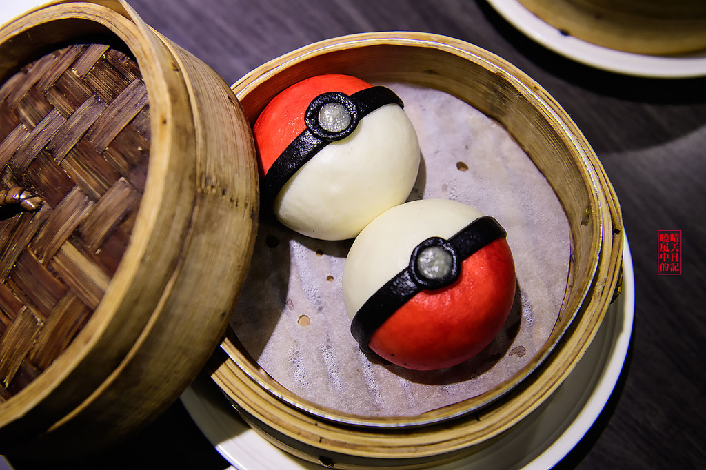 鼎太極麻辣火鍋(原逗鼎頂級麻辣火鍋)：【台北公館|鼎太極麻辣火鍋】就是要浮誇!!!每一道菜都讓人驚嘆 打卡最吸仇恨值的戲劇級鍋物 (愛評體驗團)