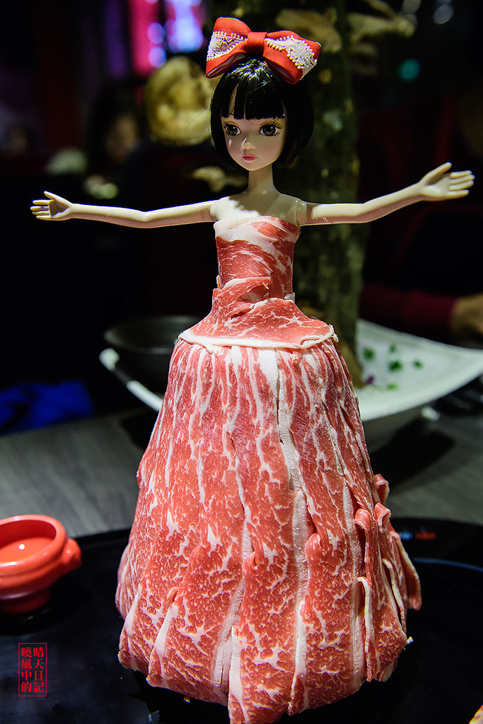 鼎太極麻辣火鍋(原逗鼎頂級麻辣火鍋)：【台北公館|鼎太極麻辣火鍋】就是要浮誇!!!每一道菜都讓人驚嘆 打卡最吸仇恨值的戲劇級鍋物 (愛評體驗團)