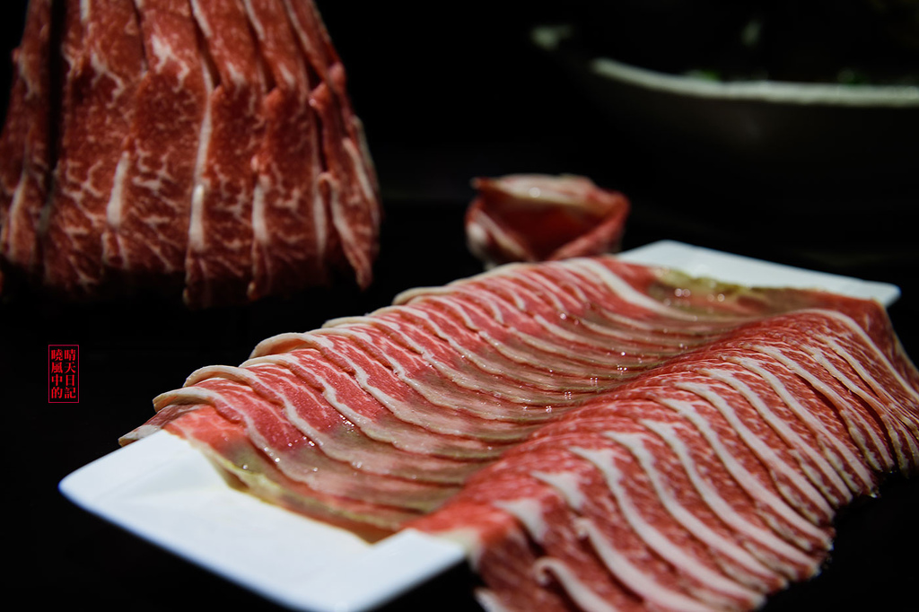 鼎太極麻辣火鍋(原逗鼎頂級麻辣火鍋)：【台北公館|鼎太極麻辣火鍋】就是要浮誇!!!每一道菜都讓人驚嘆 打卡最吸仇恨值的戲劇級鍋物 (愛評體驗團)