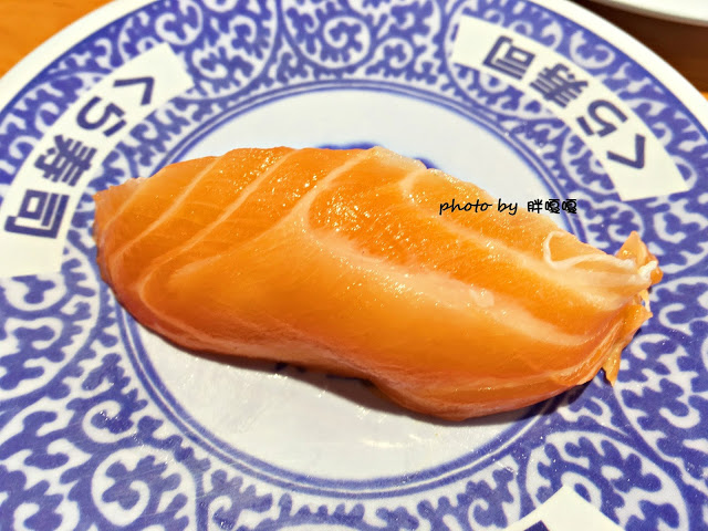 【台中 西屯】くら寿司 藏壽司-台中福科路店⧪⧪⧪巨大日本土藏建築，一盤40元的迴轉壽司，每滿五盤還可以抽扭蛋，有得吃又有得玩，但是甜點勝過壽司😃