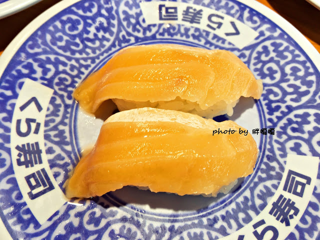 【台中 西屯】くら寿司 藏壽司-台中福科路店⧪⧪⧪巨大日本土藏建築，一盤40元的迴轉壽司，每滿五盤還可以抽扭蛋，有得吃又有得玩，但是甜點勝過壽司😃