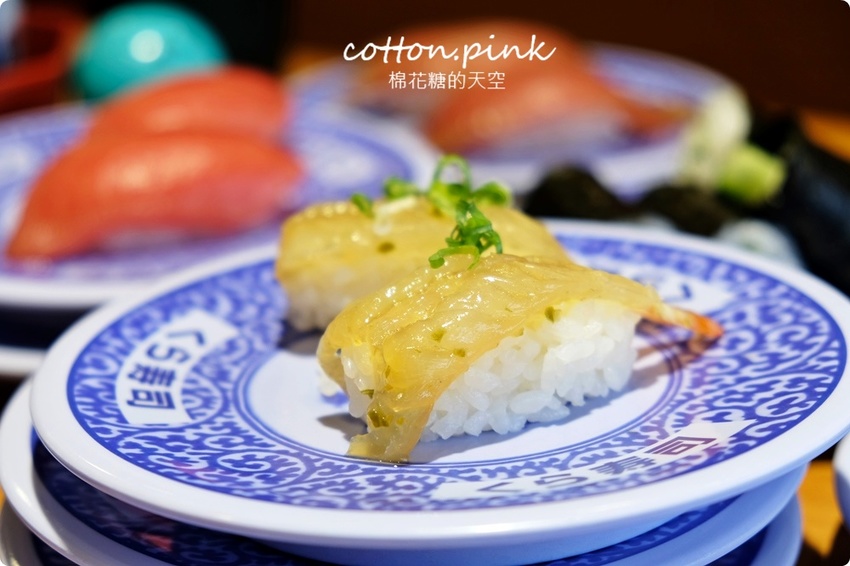 台中壽司控吃起來！藏壽司最新扭蛋萌翻天～拉拉熊變身握壽司太療癒，鮪魚祭系列壽司限時七天！藏壽司訂位連結看這邊