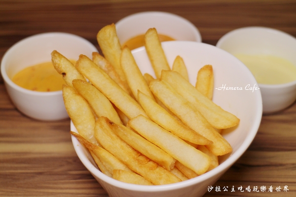 Hemera Cafe：中山區不限時咖啡/輕食『Hemera Cafe』星聚點對面/捷運南京復興站