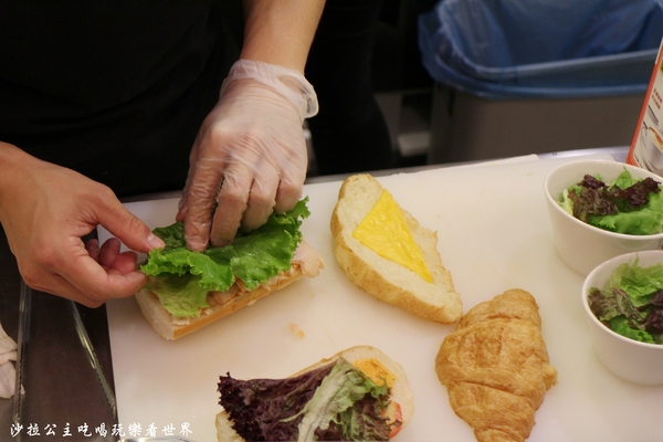 Hemera Cafe：中山區不限時咖啡/輕食『Hemera Cafe』星聚點對面/捷運南京復興站