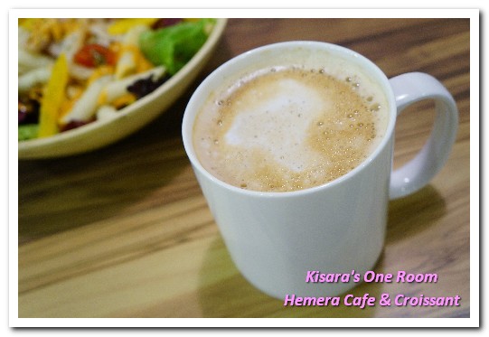 Hemera Cafe：南京復興輕食餐廳．充滿歐風一派悠閒的可頌咖啡店──Hemera Cafe