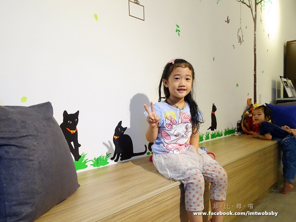 Hemera Cafe:【捷運美食】Hemera Cafe 夏日新品上市 招牌帕尼尼、美味可頌 涮嘴的比利時薯條就是要醬吃 超華麗的漸層飲料讓你hold住時尚! Hemera Cafe:【捷運美食】Hemera Cafe 夏日新品上市 招牌帕尼尼、美味可頌 涮嘴的比利時薯條就是要醬吃 超華麗的漸層飲料讓你hold住時尚!