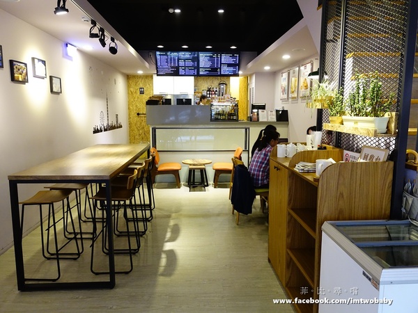 Hemera Cafe:【捷運美食】Hemera Cafe 夏日新品上市 招牌帕尼尼、美味可頌 涮嘴的比利時薯條就是要醬吃 超華麗的漸層飲料讓你hold住時尚! Hemera Cafe:【捷運美食】Hemera Cafe 夏日新品上市 招牌帕尼尼、美味可頌 涮嘴的比利時薯條就是要醬吃 超華麗的漸層飲料讓你hold住時尚!