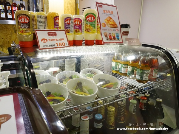 Hemera Cafe:【捷運美食】Hemera Cafe 夏日新品上市 招牌帕尼尼、美味可頌 涮嘴的比利時薯條就是要醬吃 超華麗的漸層飲料讓你hold住時尚! Hemera Cafe:【捷運美食】Hemera Cafe 夏日新品上市 招牌帕尼尼、美味可頌 涮嘴的比利時薯條就是要醬吃 超華麗的漸層飲料讓你hold住時尚!