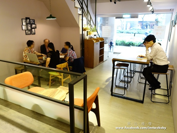 Hemera Cafe:【捷運美食】Hemera Cafe 夏日新品上市 招牌帕尼尼、美味可頌 涮嘴的比利時薯條就是要醬吃 超華麗的漸層飲料讓你hold住時尚! Hemera Cafe:【捷運美食】Hemera Cafe 夏日新品上市 招牌帕尼尼、美味可頌 涮嘴的比利時薯條就是要醬吃 超華麗的漸層飲料讓你hold住時尚!