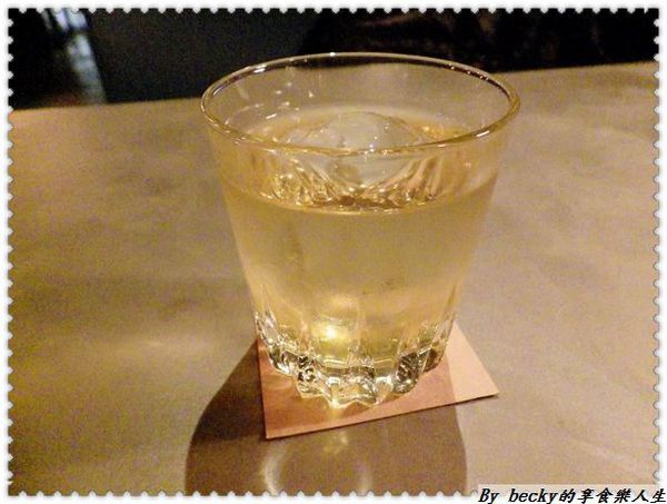 <捷運忠孝復興站>越夜越美麗之台北東區/特色酒吧/各國精緻餐點~Tiger Lily