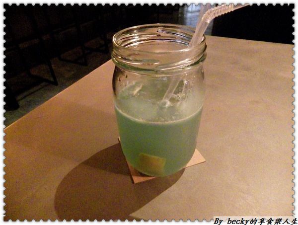 <捷運忠孝復興站>越夜越美麗之台北東區/特色酒吧/各國精緻餐點~Tiger Lily