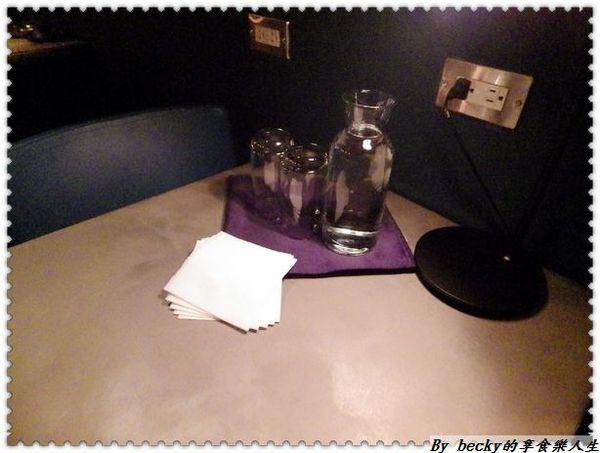 <捷運忠孝復興站>越夜越美麗之台北東區/特色酒吧/各國精緻餐點~Tiger Lily