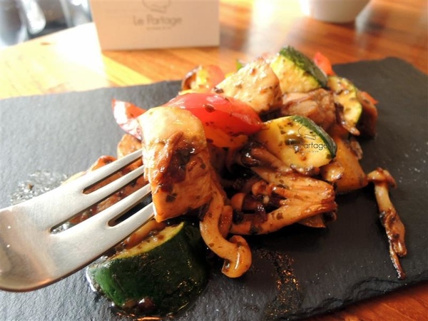 Le Partage 。樂享小法廚：信義安和 Le Partage 樂享小法廚 肋眼牛排推薦 聖誕套餐 跨年看101暢飲活動開跑囉~