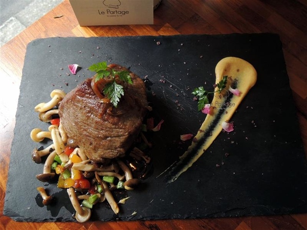 Le Partage 。樂享小法廚：信義安和 Le Partage 樂享小法廚 肋眼牛排推薦 聖誕套餐 跨年看101暢飲活動開跑囉~