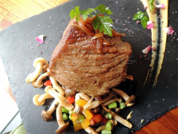 Le Partage 。樂享小法廚：信義安和 Le Partage 樂享小法廚 肋眼牛排推薦 聖誕套餐 跨年看101暢飲活動開跑囉~