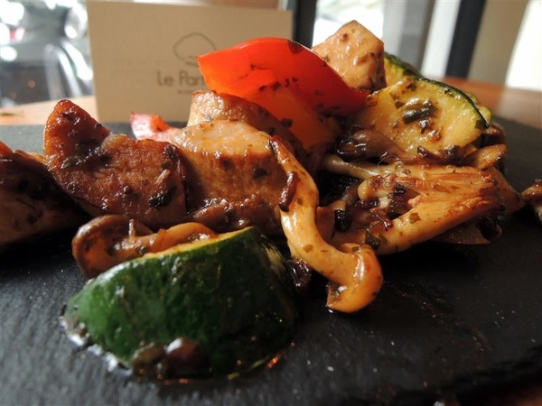 Le Partage 。樂享小法廚：信義安和 Le Partage 樂享小法廚 肋眼牛排推薦 聖誕套餐 跨年看101暢飲活動開跑囉~