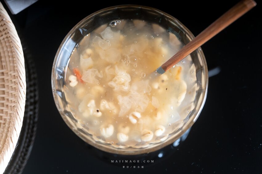 宅配推薦｜聯通漢芳～台北迪化街杜仲蟲草雞湯 x 桃膠雪蓮子銀耳露，天冷養生這包搞定，捷運北門站美食推薦