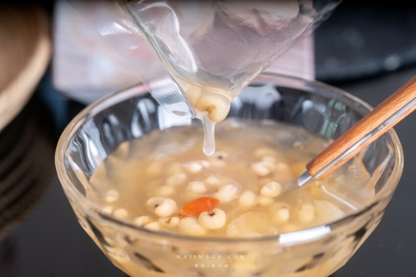 宅配推薦｜聯通漢芳～台北迪化街杜仲蟲草雞湯 x 桃膠雪蓮子銀耳露，天冷養生這包搞定，捷運北門站美食推薦