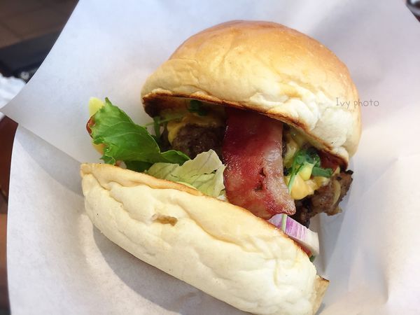 福森咖啡 墨西哥辣味牛肉堡