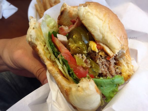 福森咖啡 墨西哥辣味牛肉堡