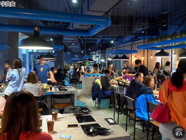 宇良食鍋物 ( 國安店 )： 宇良食健康鍋物，舒爽工業風環境吃鍋物，夏日限定新鍋底，剝皮辣椒、肉骨茶、肉桂紅酒挑戰味蕾！