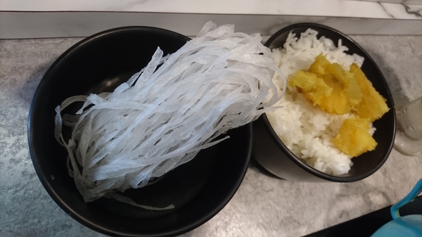 宇良食鍋物 ( 國安店 ):台中西屯區~宇良食健康鍋物~鑄鐵火鍋新吃法~冬天揪是要吃鍋~
