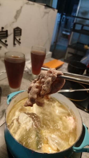 宇良食鍋物 ( 國安店 ):台中西屯區~宇良食健康鍋物~鑄鐵火鍋新吃法~冬天揪是要吃鍋~